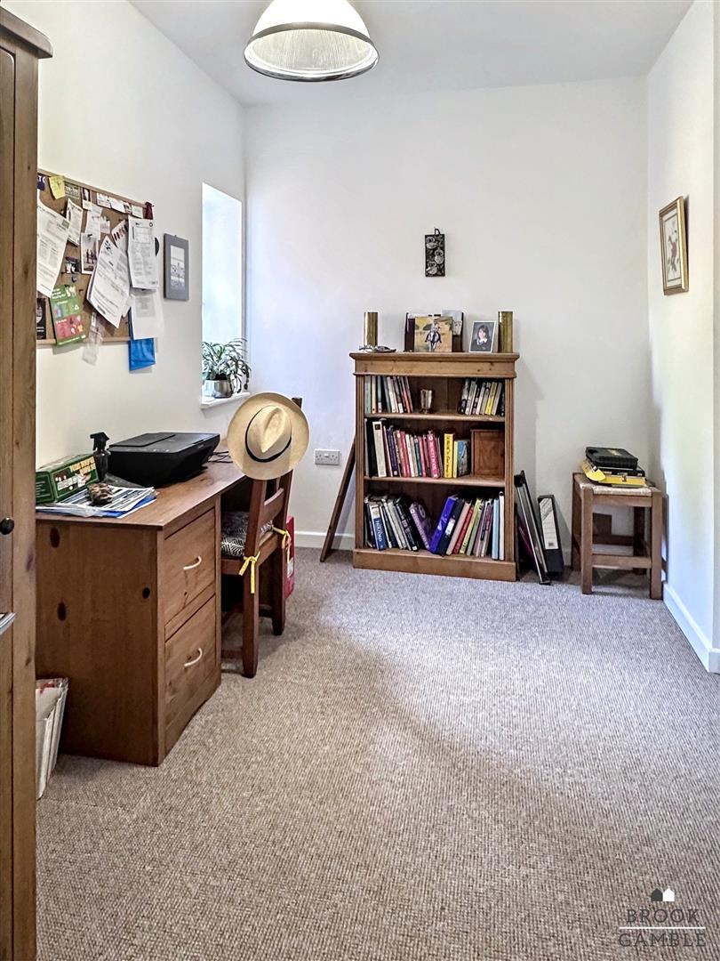 4 Bedroom House - Semi-Detached. Central Avenue in Eastbourne, East Sussex 10